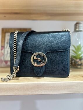 ✨ Gucci Dollar Calfskin Interlocking G Shoulder Bag – Black | Classic & Timeless